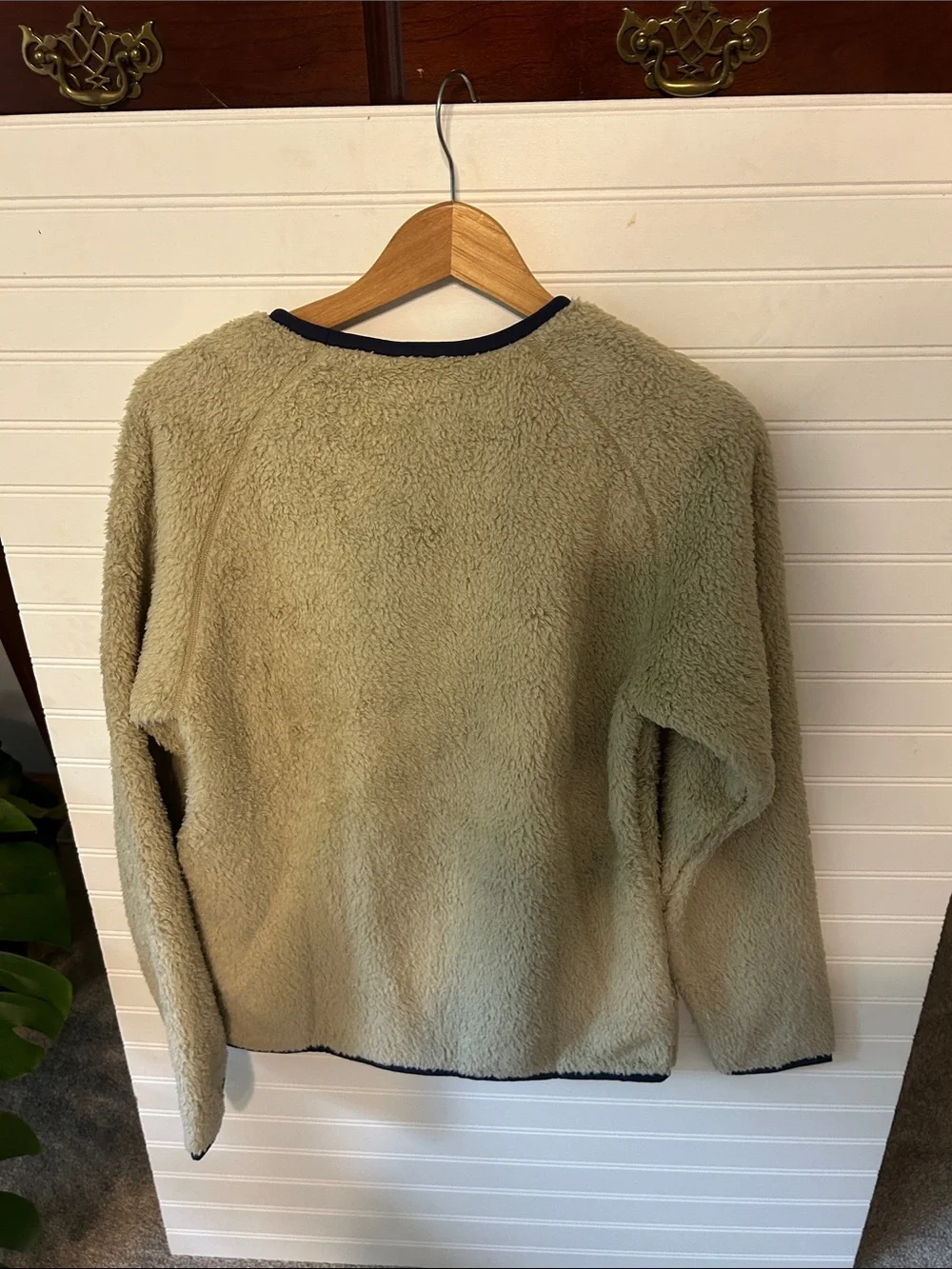 Patagonia Los Gatos Beige Soft Deep Pile Fleece Crewneck Pullover Sweater